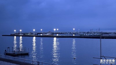 【镜头里的六月】+蓝色夜晚