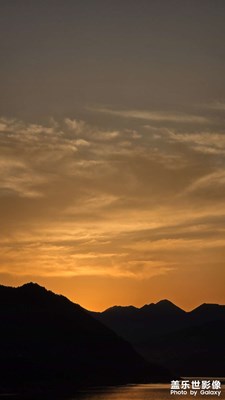 黄昏再美终要黑夜