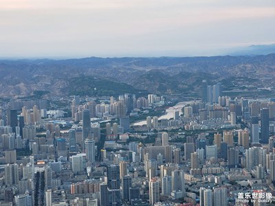 【光影里的五彩斑斓】＋兰山