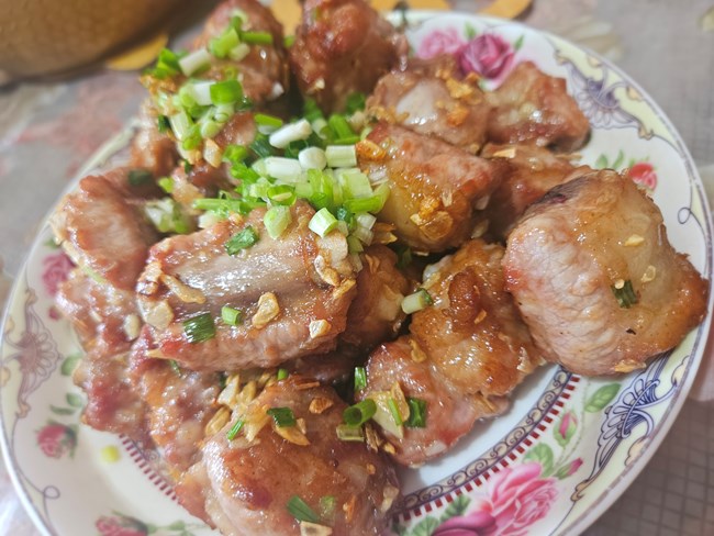 【亲手DIY一份专属自己的解暑美食】蒜香排骨