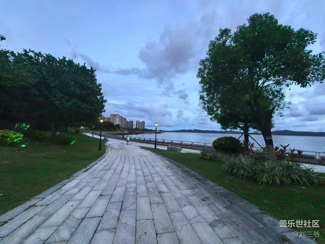 【消失的日落】暮色下的城市漫游