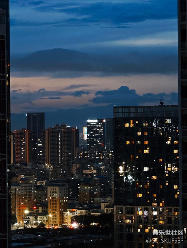 【消失的日落】城市夜曲:光与影的协奏 【消失的日落】城市夜曲:光与影的协奏