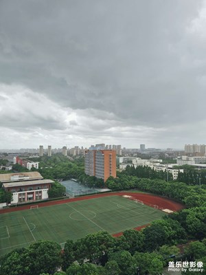 【用镜头安利一条街 】黑云压城