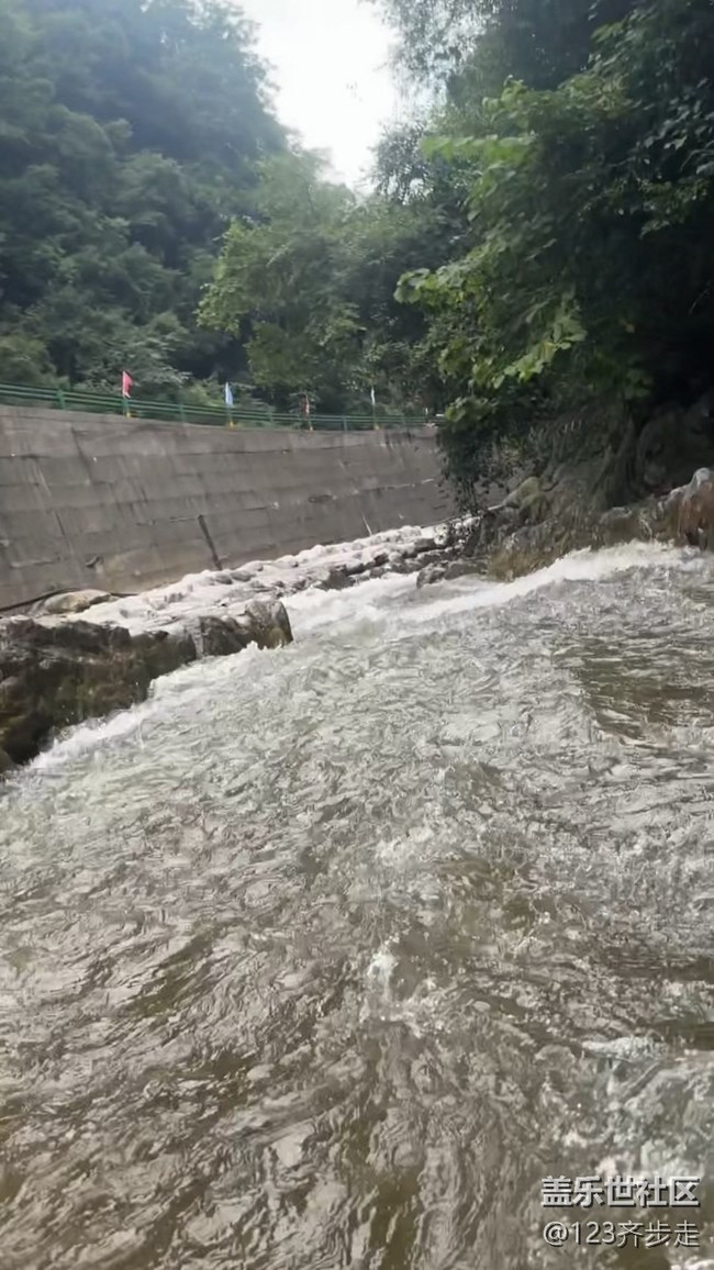 浮光之间+漂流
