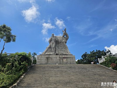【抬起头的视界】+ 仰拍视角