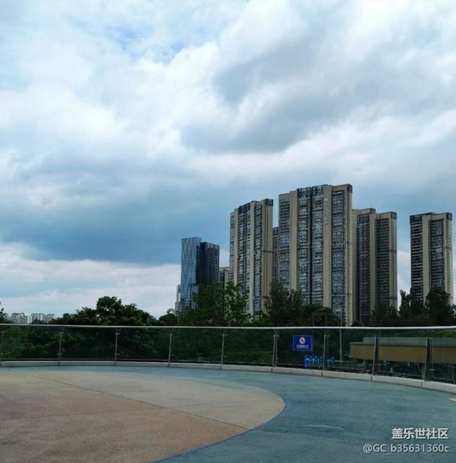 【鹏城暑色】城市广场