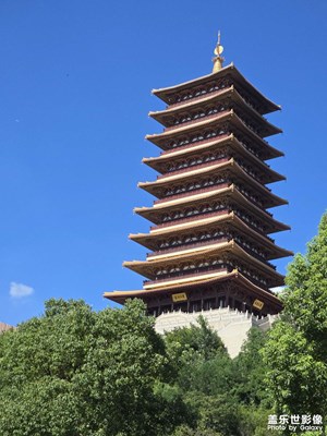 城是南京城，山是牛首山