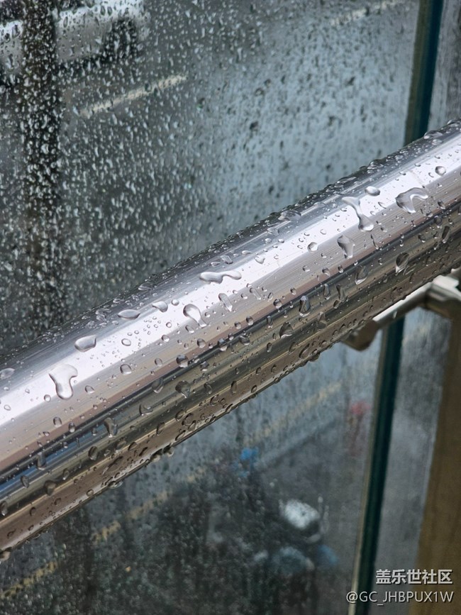 【漫步雨中】大雨模糊