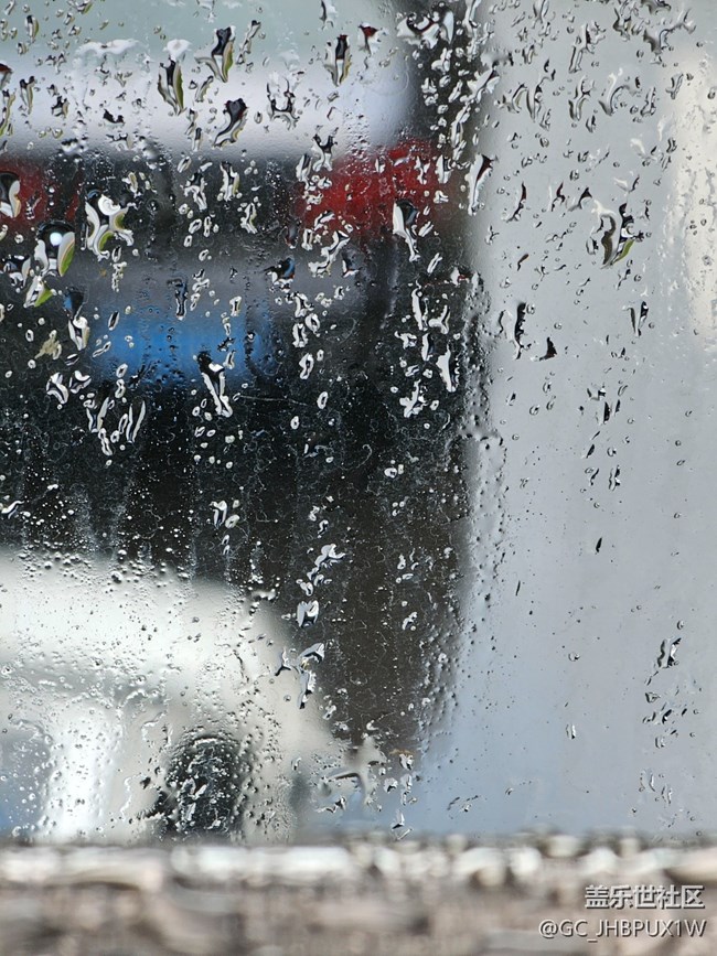 【漫步雨中】大雨模糊