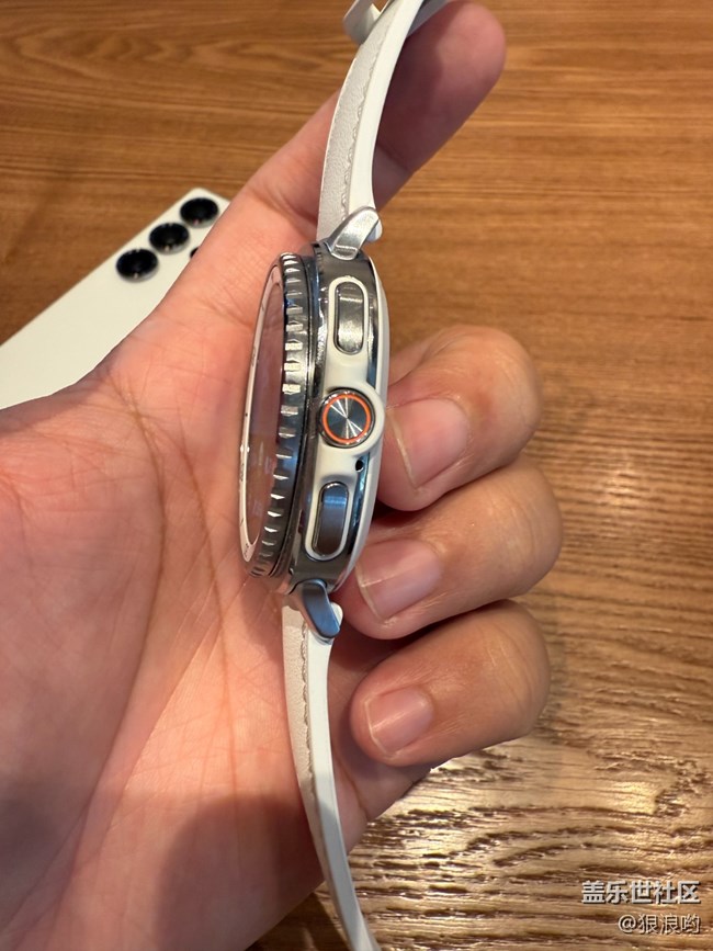 三星Galaxy Watch8 Classic深度体验：极为专业的运动/健康助手