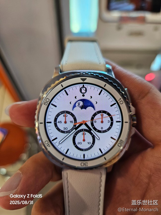 【我的运动搭子Watch8】戴上Watch8，秒变大玩家