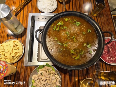 三星Galaxy Z Flip7拍摄寻常烟火寻常