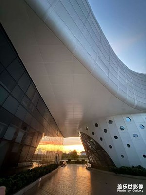 【光影里的寻找】今天的天空太美了