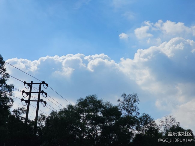 【仰望天空 】蓝蓝的天空