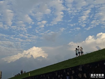 节日里的影像-未能远行