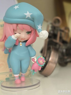 周五嗨到爆，周天睡懒觉