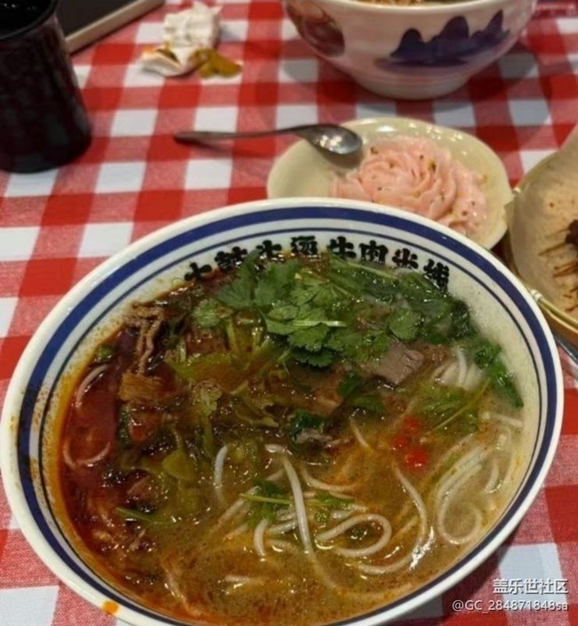 【霜华食记】牛肉米线