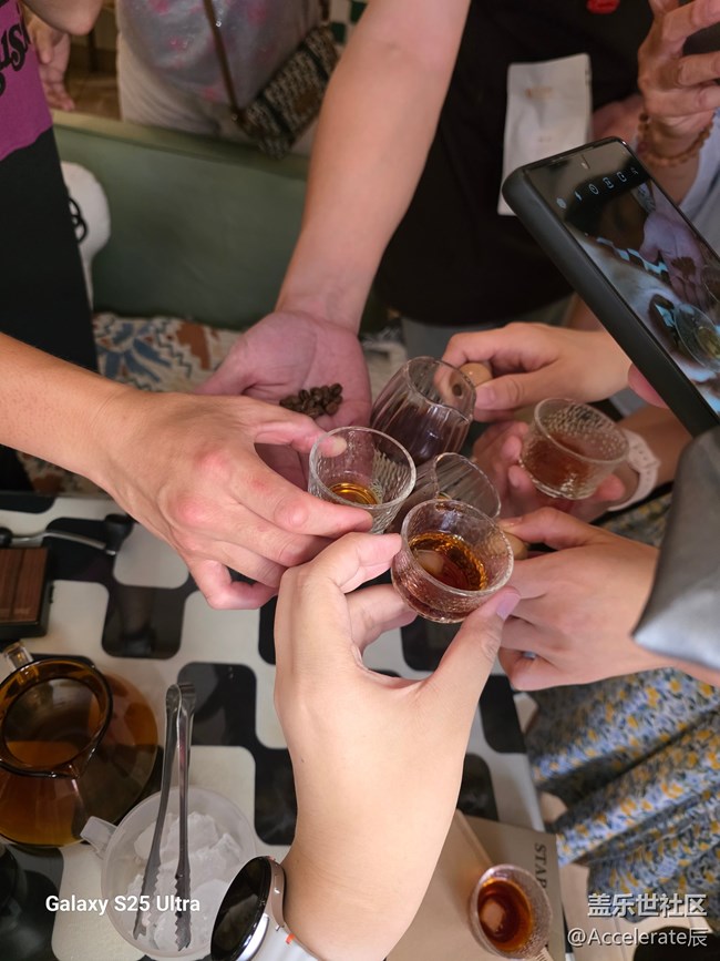 沈阳星粉聚首！咖啡馆里的手冲香与镜头里的拉花美