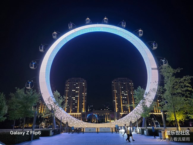 三星Galaxy Z Flip6体验：有颜值有实力的AI小折叠手机
