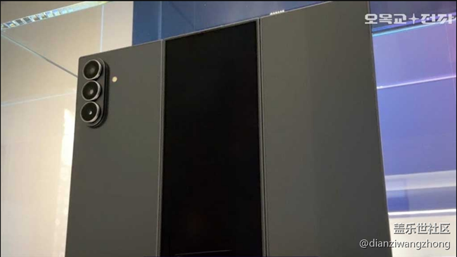 三星 Galaxy Z TriFold 首次详细评测：更薄、更时尚、做工也出乎意料地精致