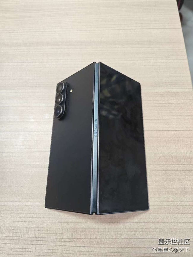 AI赋能三星第七代折叠屏旗舰,重塑折叠新体验 AI赋能三星第七代折叠屏旗舰,重塑折叠新体验