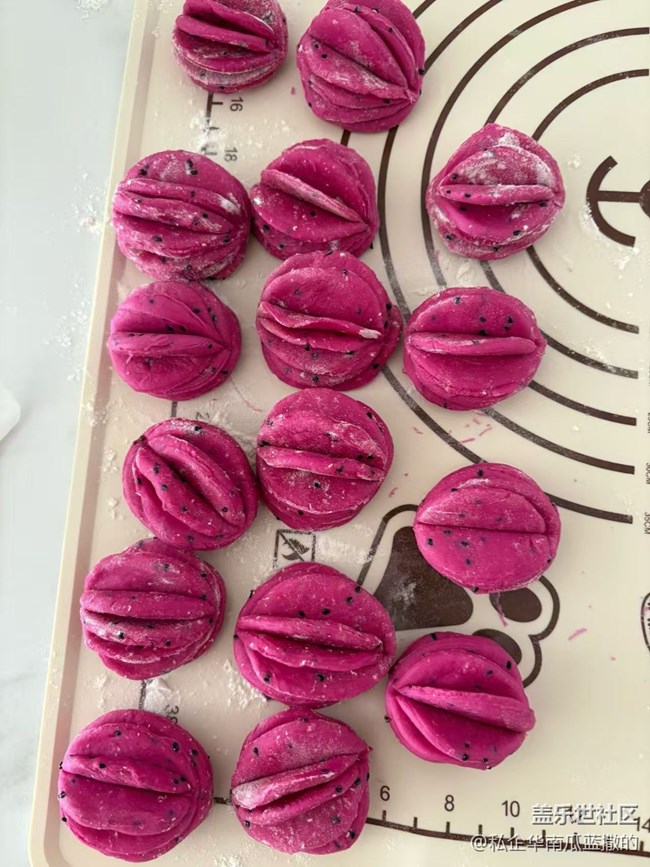 【小雪驱寒食谱】火龙果馒头