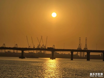 夕阳醉美前海