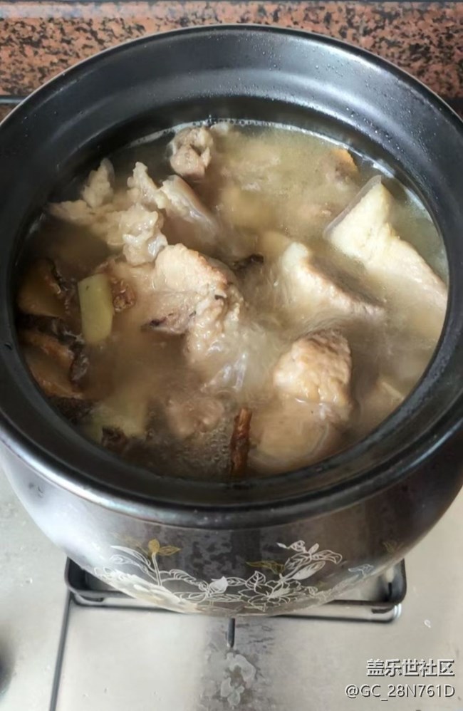 【寒日臻味】土龙炖猪脚