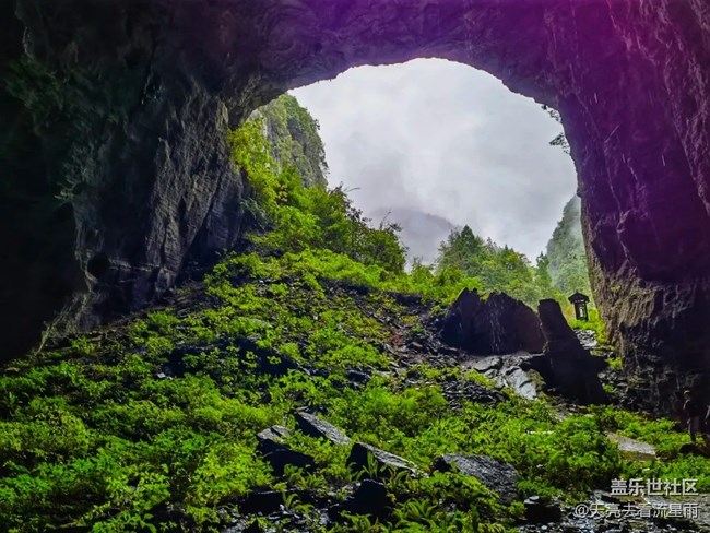 恩施原始溶洞穿越