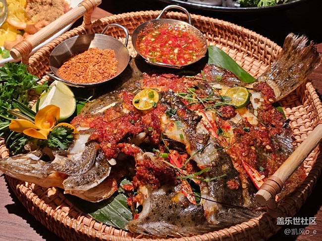 三星 Galaxy Z TriFold 新品品鉴会美食篇