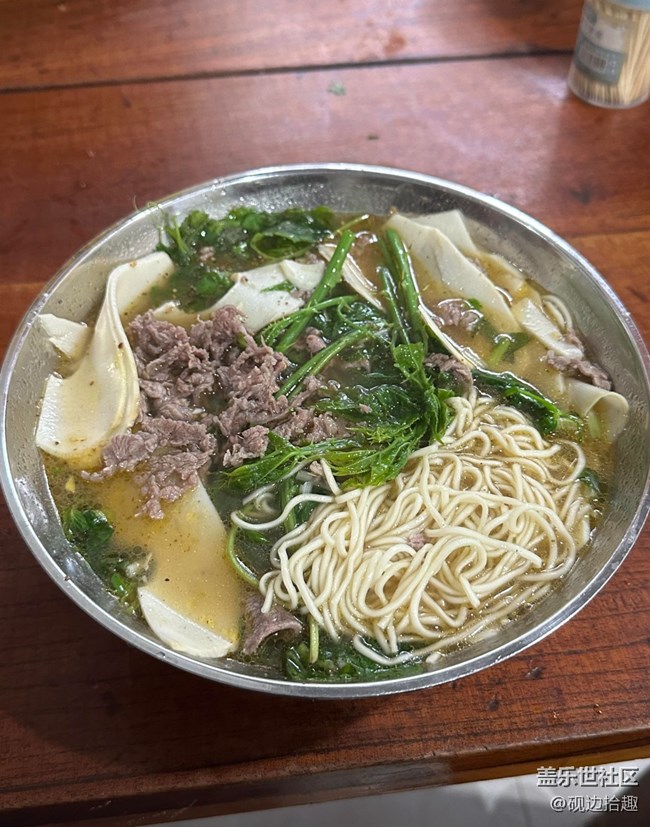 【雪落食暖】牛肉面