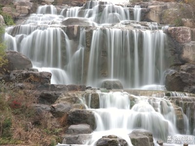 Galaxy S25 Ultra 镜头下的瀑布