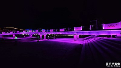 风月都好看，人间也浪漫