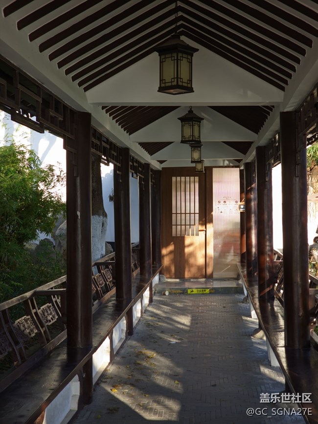 反复试错，三星手机终于吃上最近很火的理光GR谷歌相机