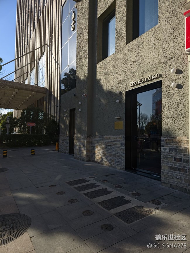 反复试错，三星手机终于吃上最近很火的理光GR谷歌相机