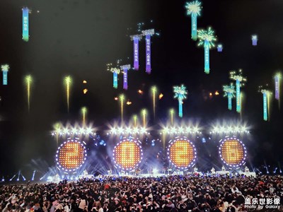 【以光影，敬新年】新年快乐