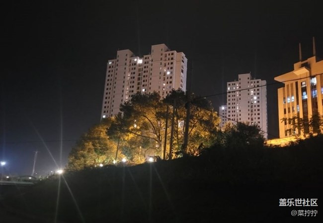 【折叠屏手机里的春夏秋冬】秋夜