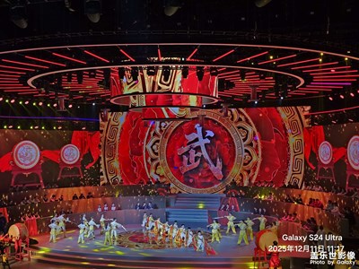 【镜头里的故事】观看竞赛活动