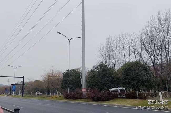【折叠屏手机里的春夏秋冬】春天爬个山