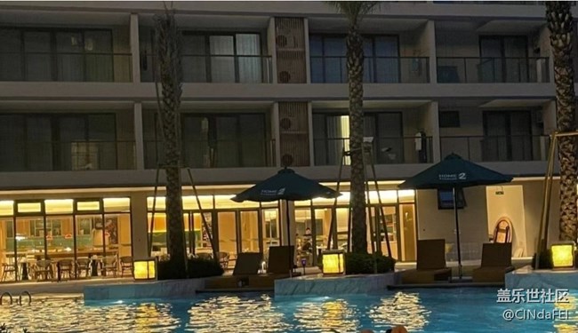 【折叠屏手机里的春夏秋冬】戏水