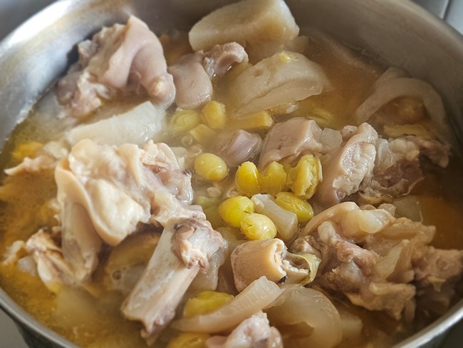 【寒天寻味】酸萝卜蹄花