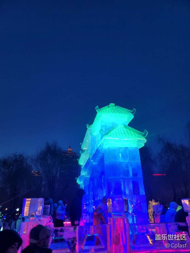 【活动回顾】华灯初上 兆麟公园赏冰灯活动回顾