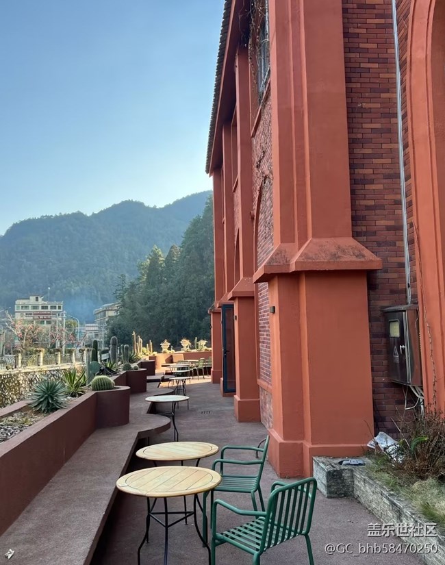 【徒步所见】红砖城堡