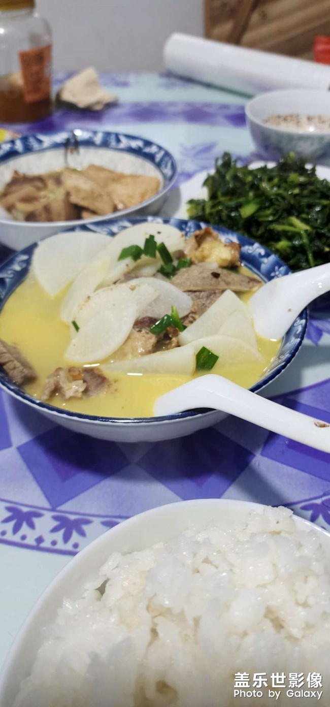 牛肉炖萝卜