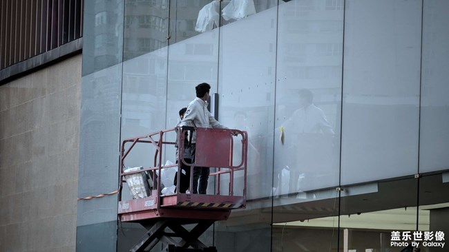 每个人都在努力的活着