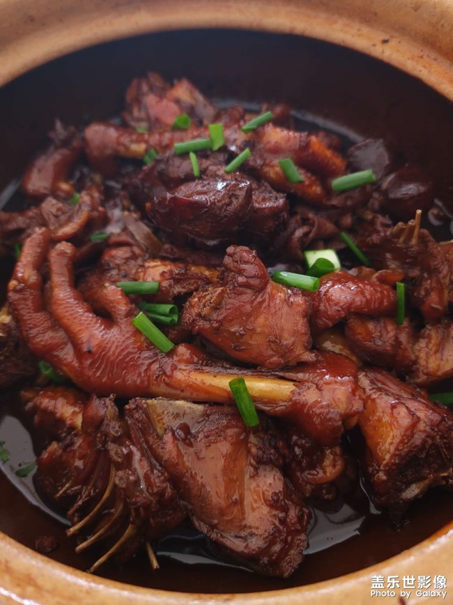 有红烧走地鸡的日子