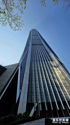 仰观平安金融中心:云端之塔
