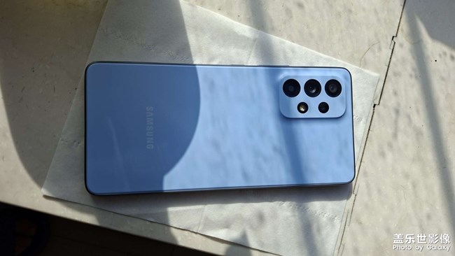 只是我的一部三星A53用我妈的手机拍的